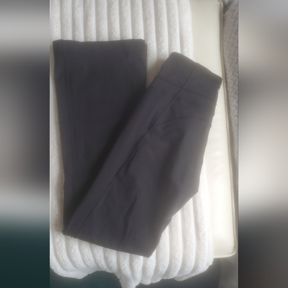 Lululemon yoga pants